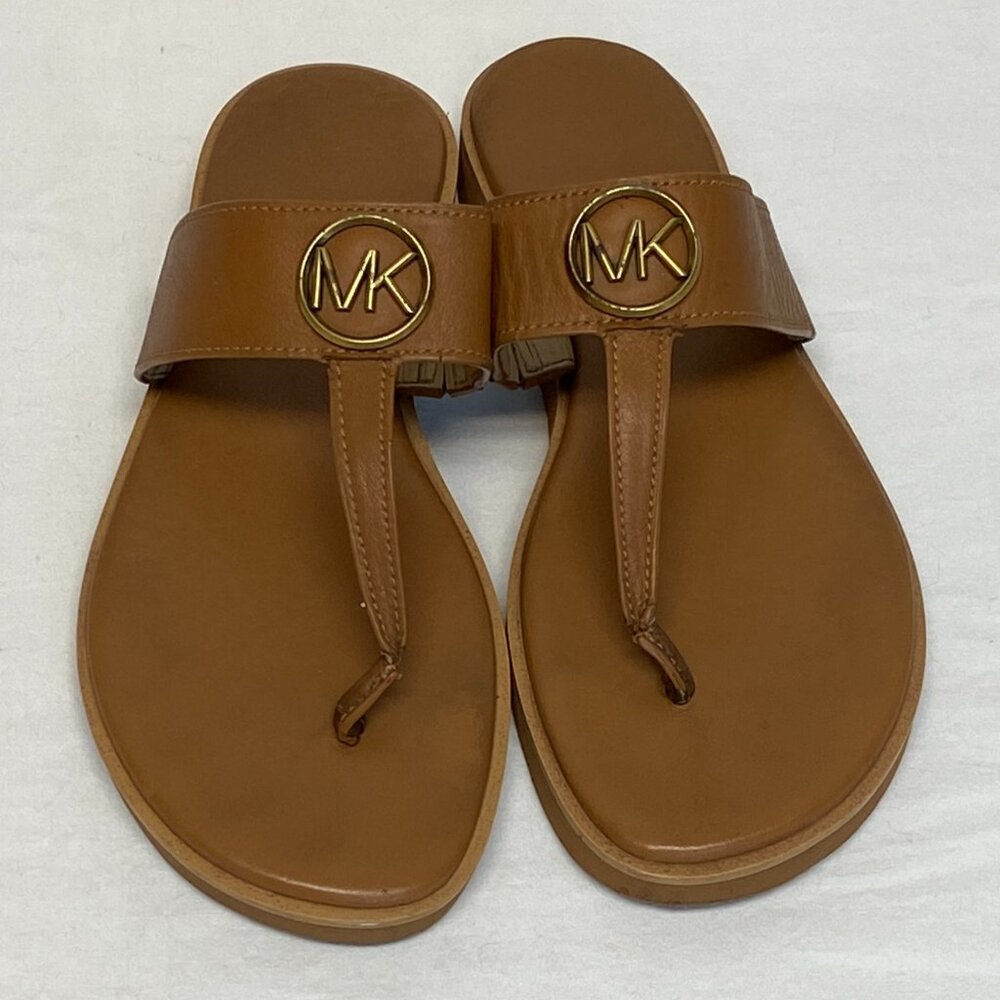 Michael Kors Leather Slip On Flat Thong Sandal Tan Gold Hardware Logo 7.5